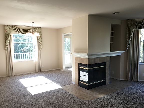 5th image of 4217 220th Pl SE #2117