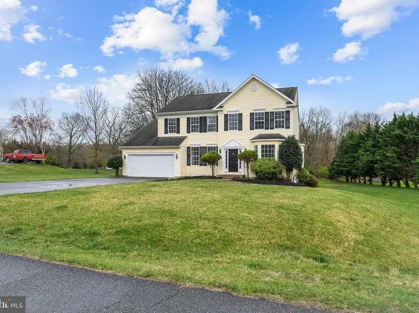 18023 Norman Dr, Fairplay, MD 21733