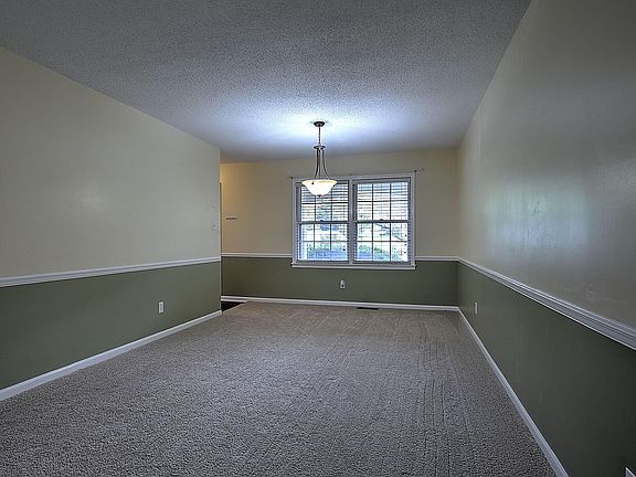 5th image of 3313 Martindale Dr
