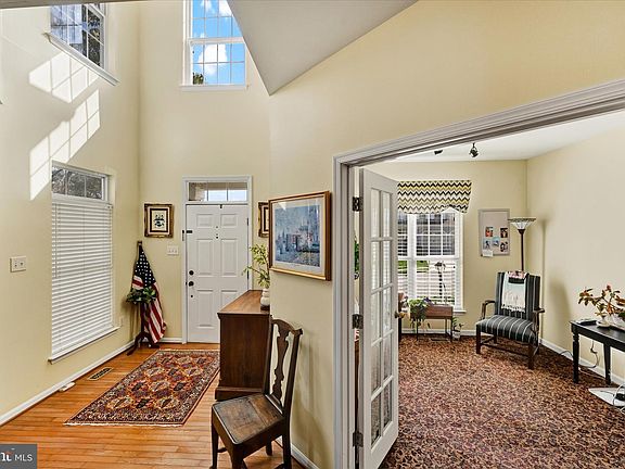4th image of 400 Silver Beech Ct
