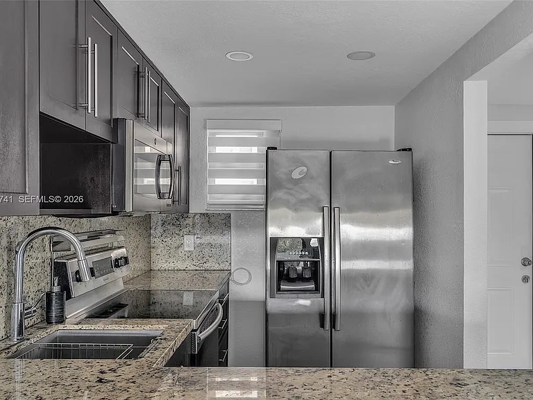1901 NW South River Dr #28C — Photo 5