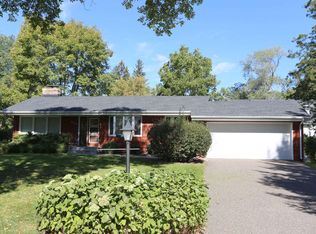 5255 Ridgeway Dr, Minnetonka, MN 55345