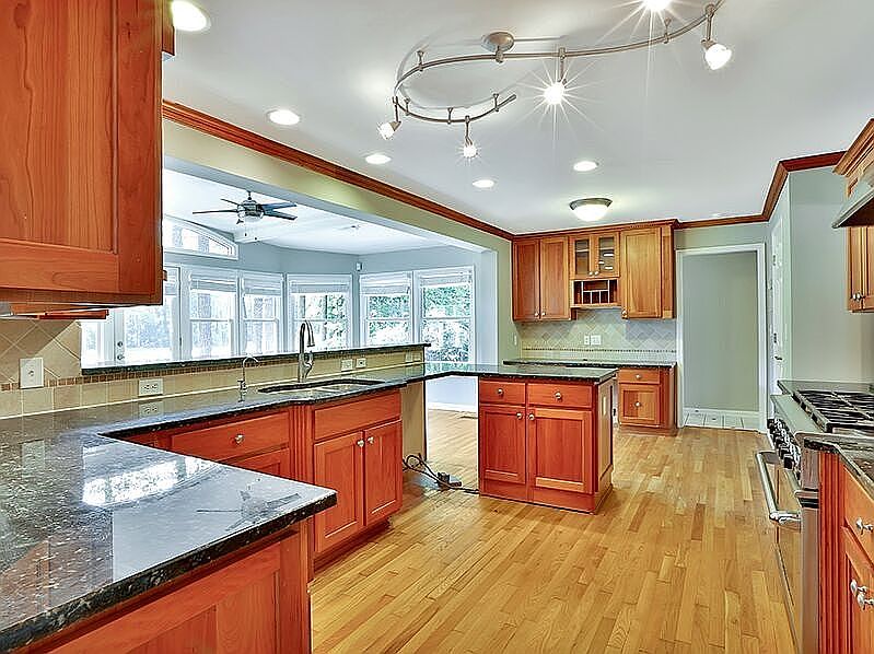 bright beautiful kitchen