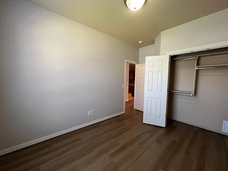 509 SW 124th Pl — Photo 15