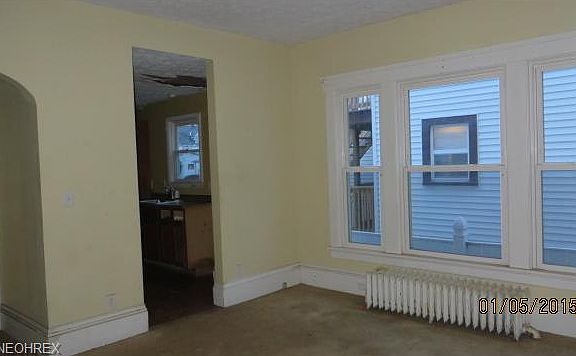 3rd image of 1100 Middle Ave