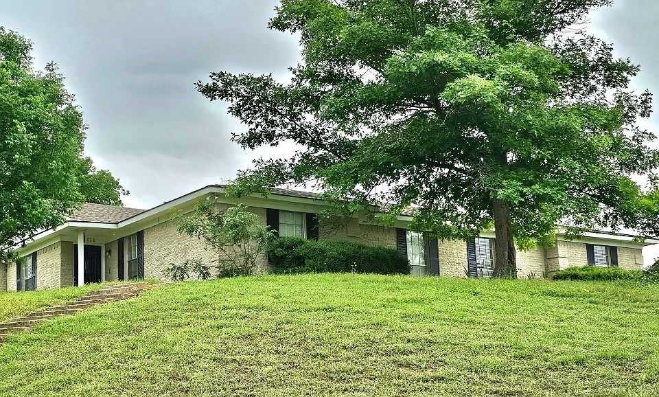 1st image of 8834 Hidden Hill Dr
