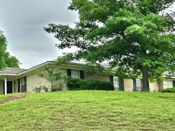 8834 Hidden Hill Dr, Fort Worth, TX 76179