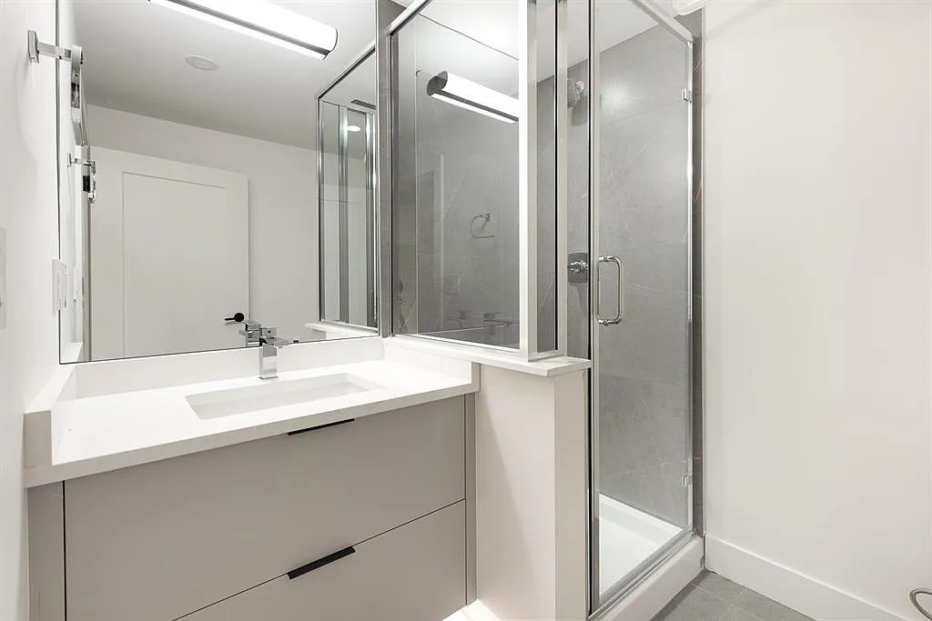 3582 East Pender - Basement Suite — Photo 2