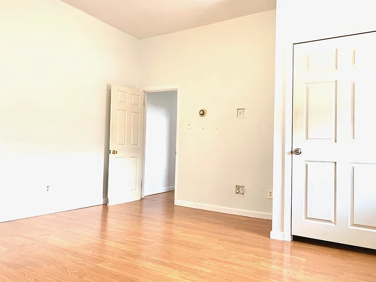 2140 S 4th St — Photo 9