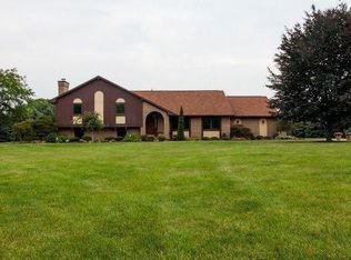 6460 Studebaker Rd, Tipp City, OH 45371