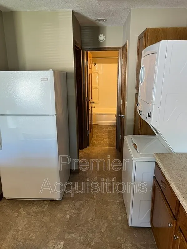 1 bed, 1.0 bath, $750 — Photo 4