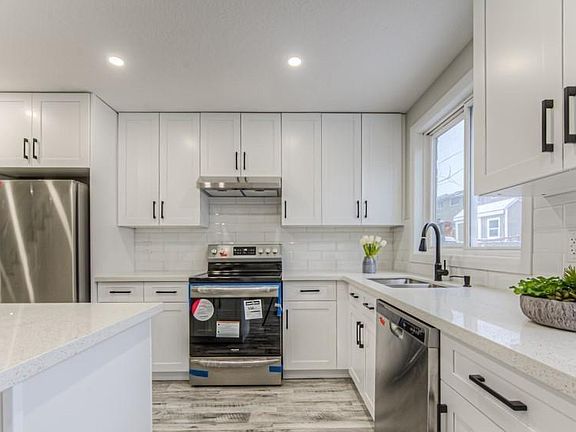 5th image of 152 Overlea Dr
