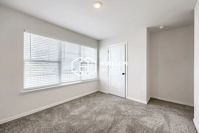 426 Rose Ave — Photo 7