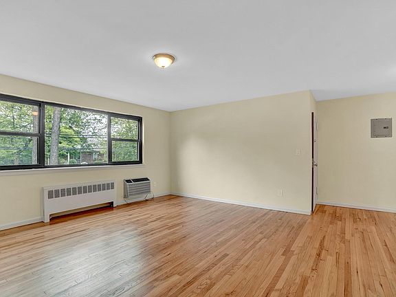 107 Beacon Hill Drive