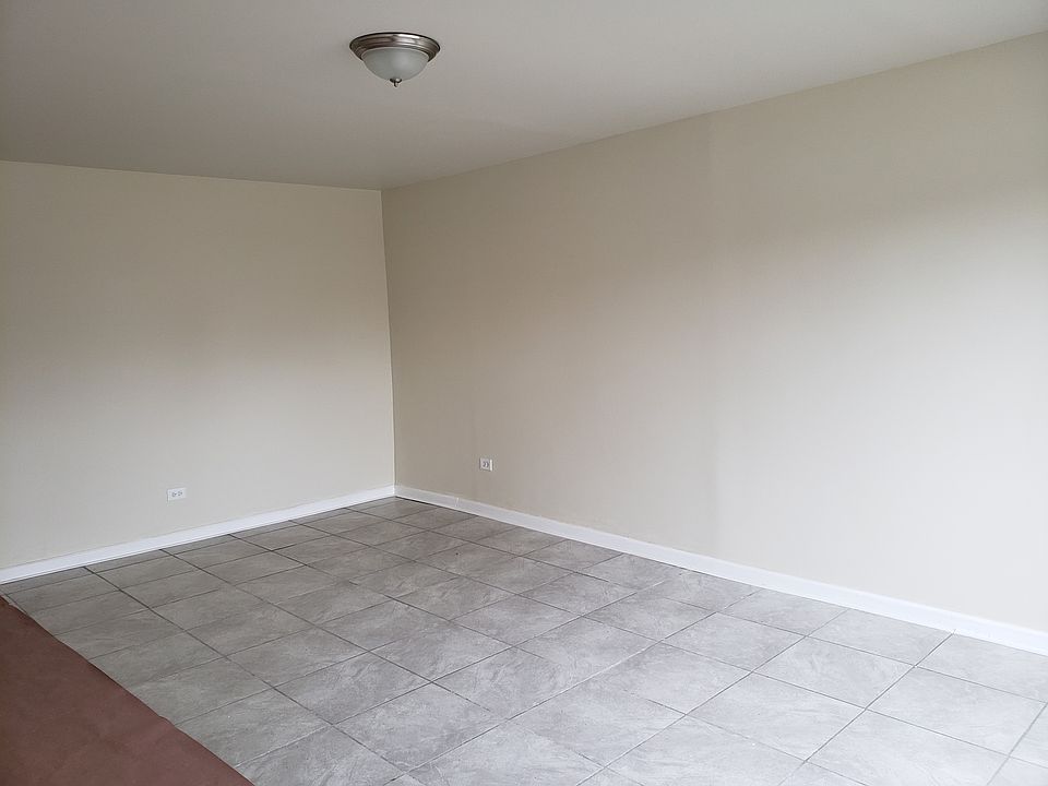 2nd image of 318 Bensley Ave