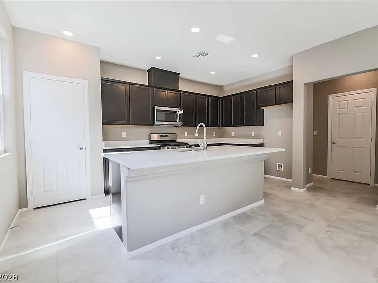3167 McKenna Dawn Ave — Photo 8