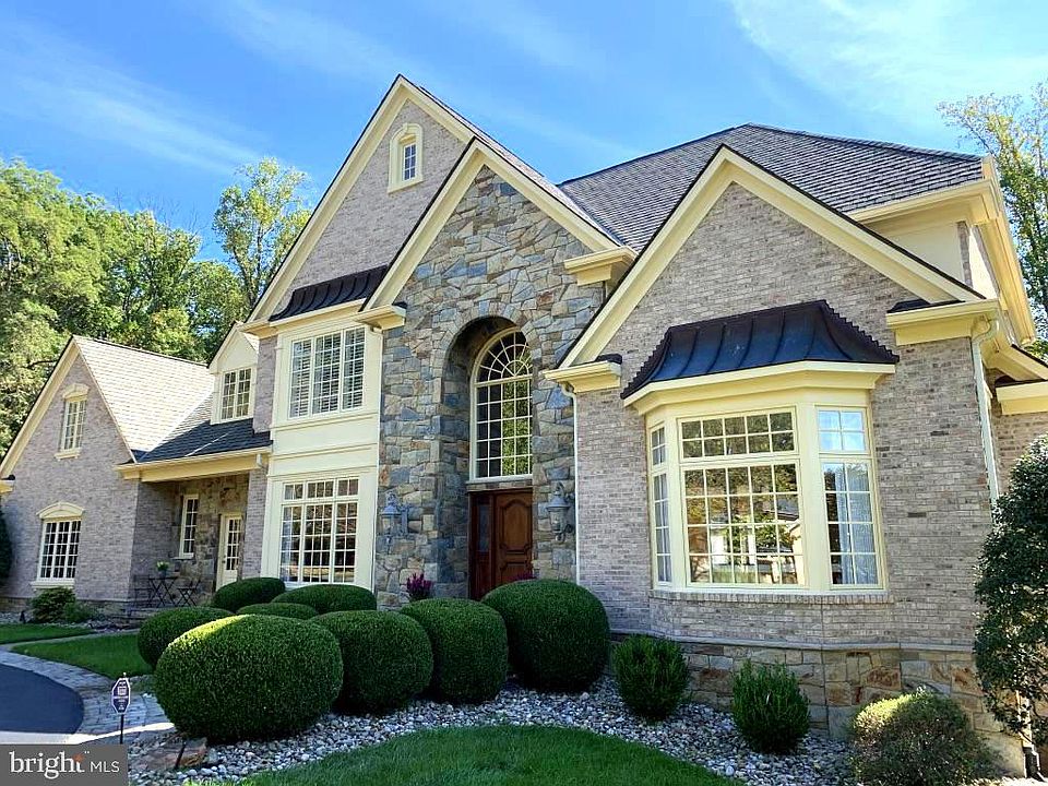 1st image of 10213 Riverwood Dr
