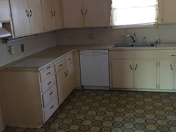 4th image of 1417 Tulip Ln