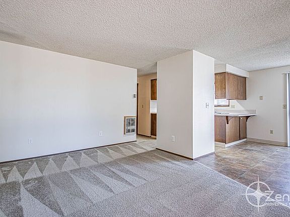 4th image of 3020 NE 78th Ave