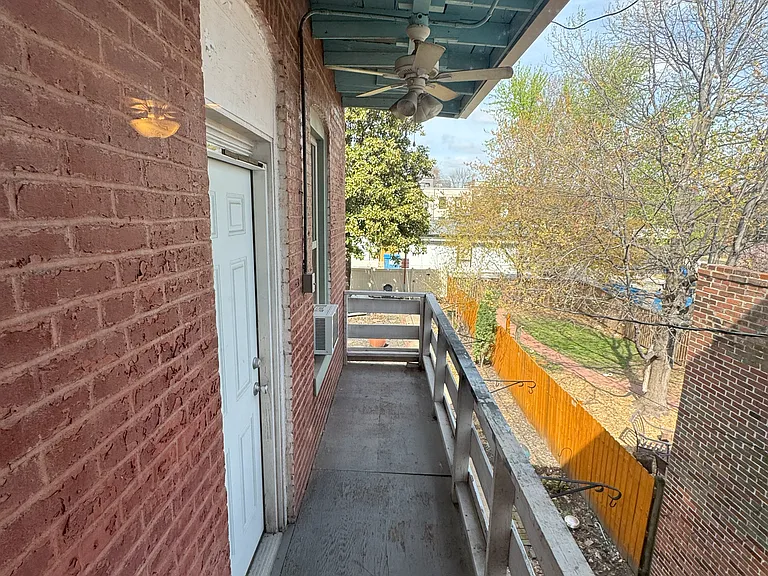 1035 Allen Ave #2F — Photo 9