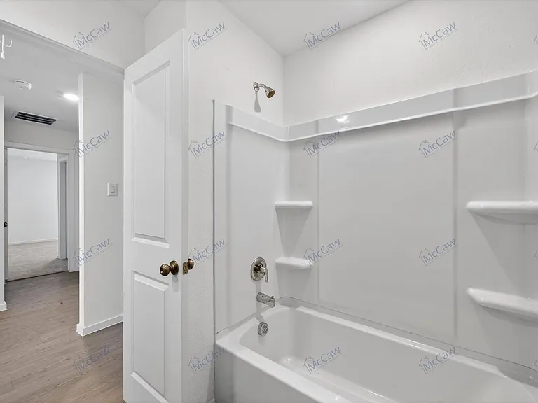 639 Montclair Ave — Photo 8