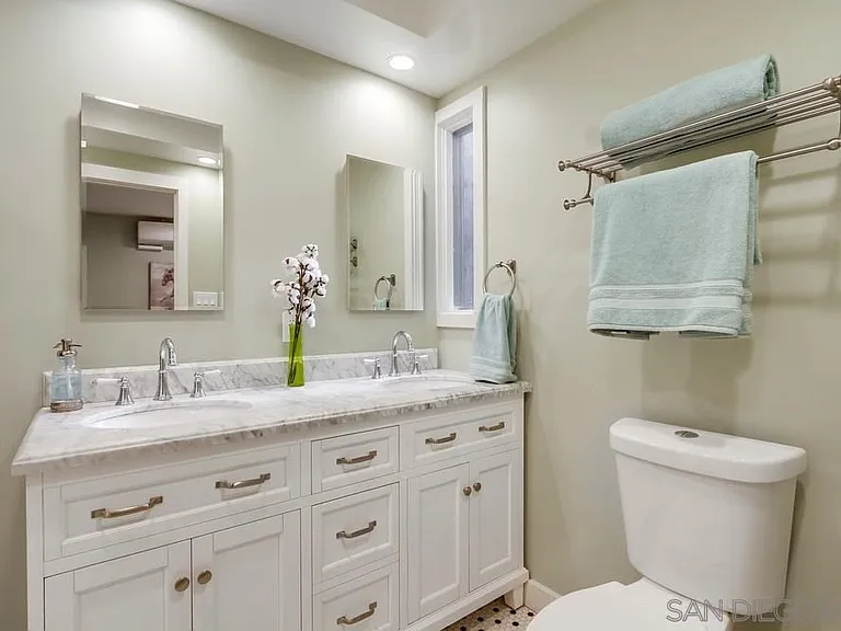 1409 Brookes Ave #B — Photo 9