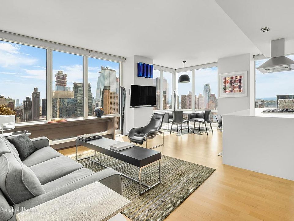 1st image of 247 W 46th St APT 3203