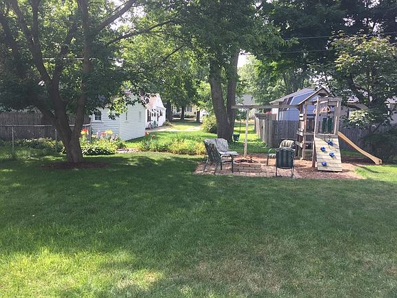 2nd image of 1326 Grant Ave