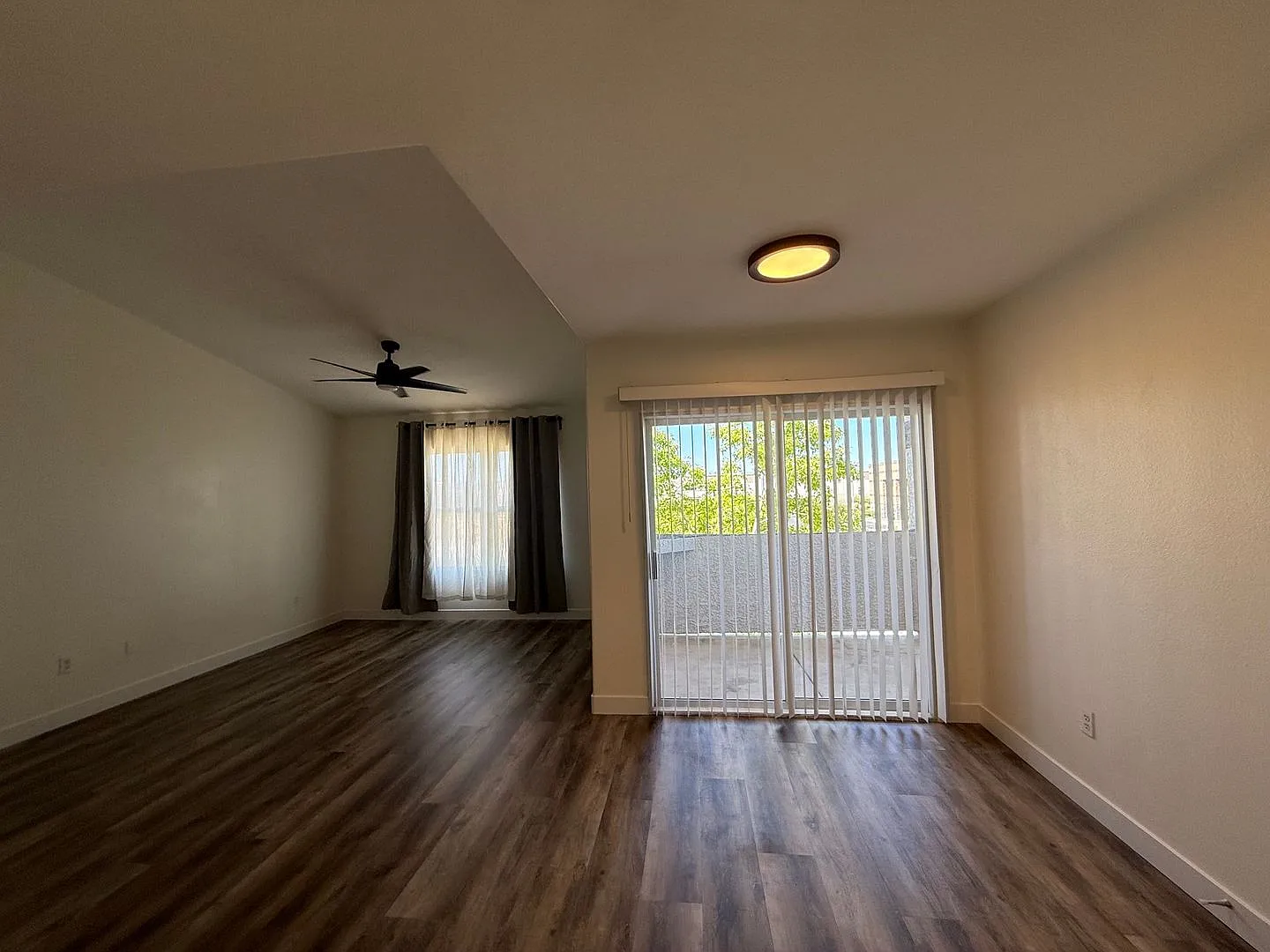 Two Bedroom Condo At Tuscano In The Southwest — Photo 4