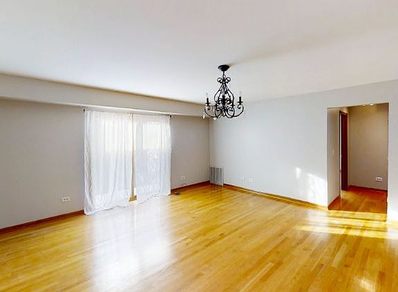 4th image of 2740 N 74th Ct APT 3W