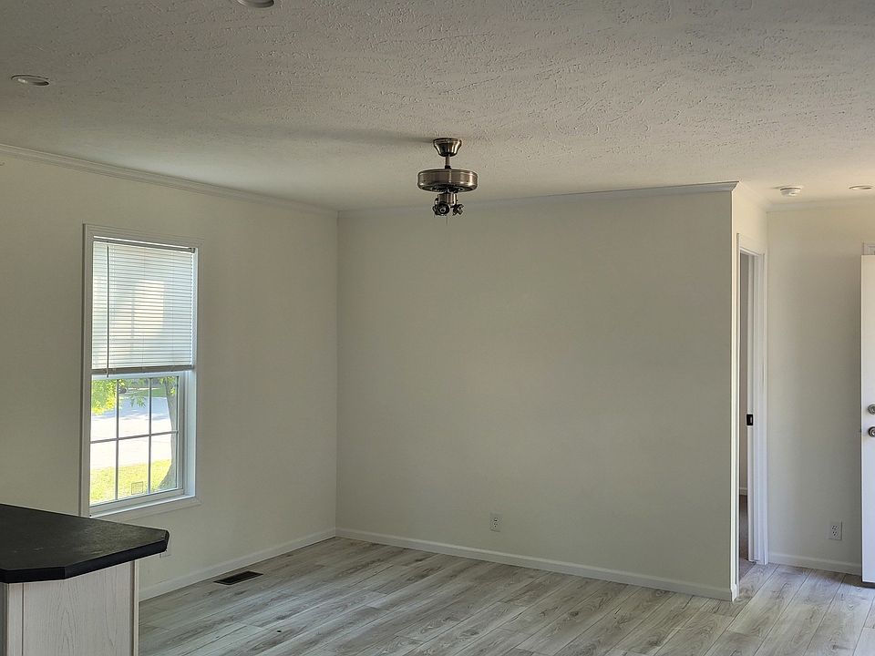 1st image of 1585 Ray Blvd #227