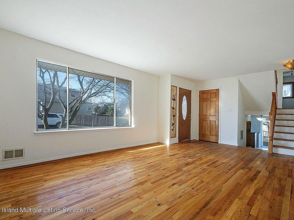 2nd image of 1009 Caswell Ave