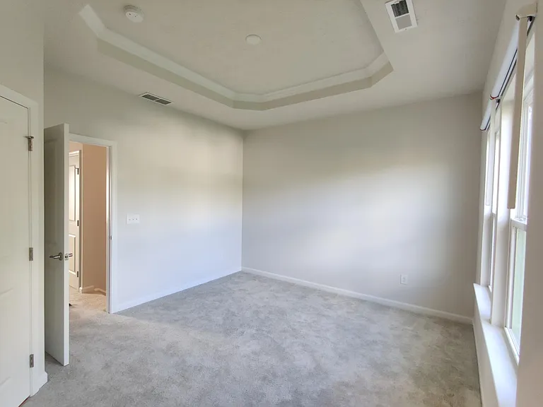 36 Wentworth Ln — Photo 17