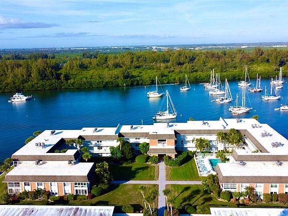 2nd image of 200 Greytwig Rd APT 212