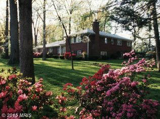 6620 Beacon Ln, Falls Church, VA 22043