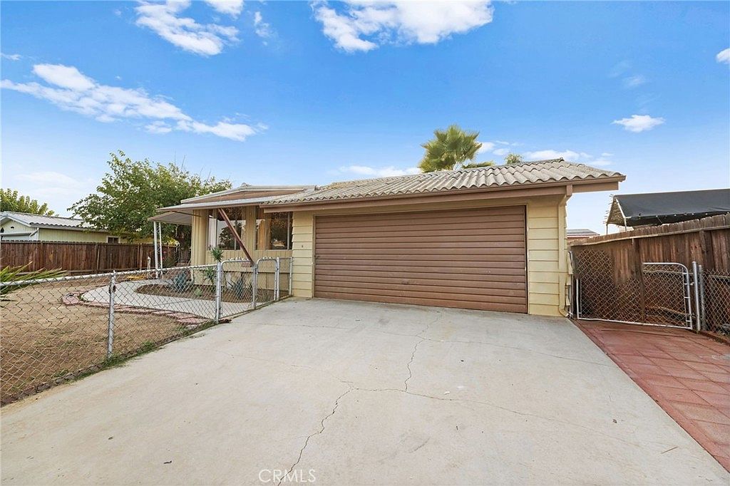 25785 Trade Winds Dr, Sun City, CA 92585 | Zillow