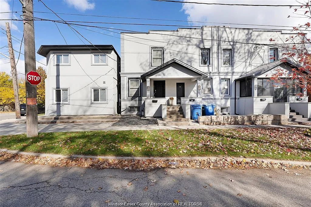 Building Photo - 712 Brock St