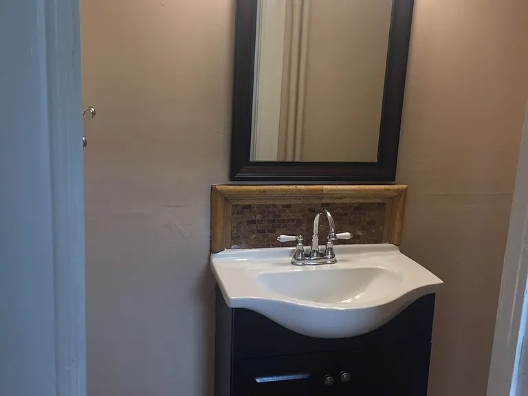 744 Pine Ave — Photo 8