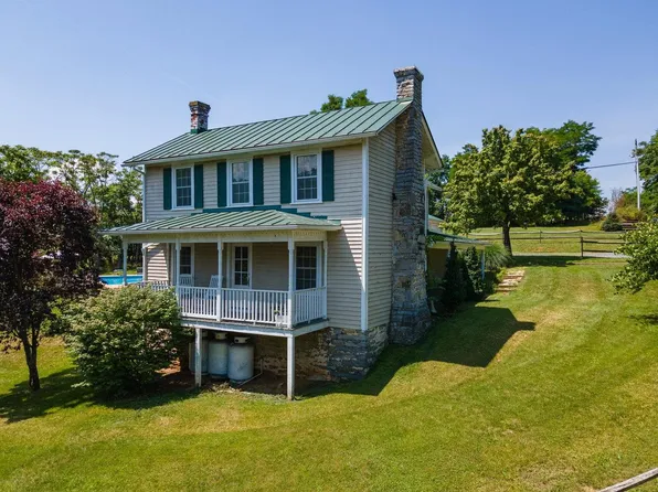 10 Todd Rd, Mount Sidney, VA 24467
