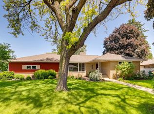 1775 Lydia Ave W, Roseville, MN 55113