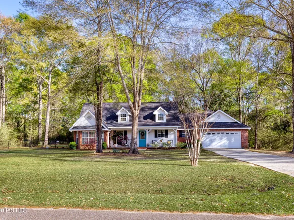 88 Cedarwood Dr, Perkinston, MS 39573
