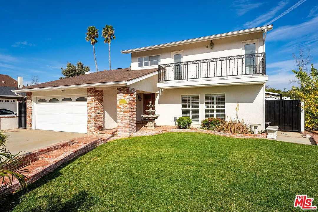 4 bed, 3.0 bath, 2295 sqft, $5,950 — Photo 3