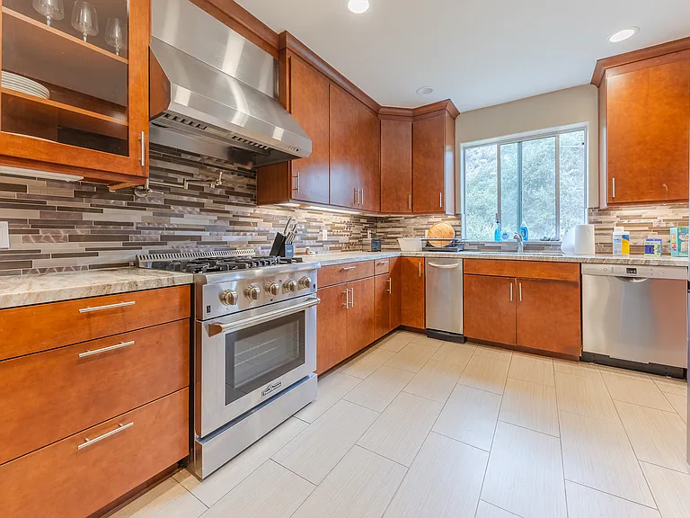 2073 Pasadena Glen Rd — Photo 13