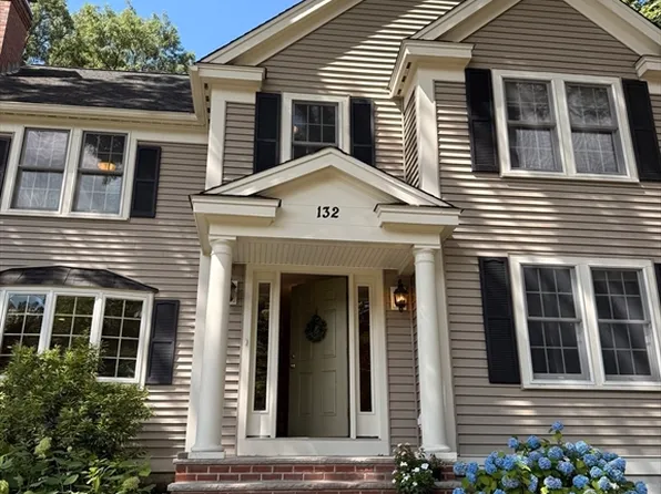 132 Central St, North Reading, MA 01864