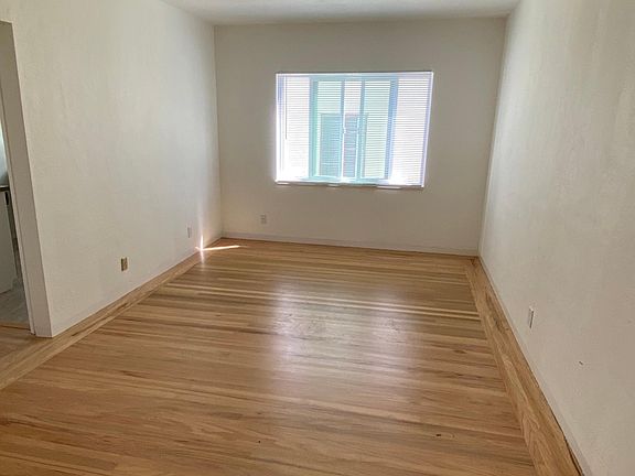 2nd image of 8-1545 Hopkins St #8