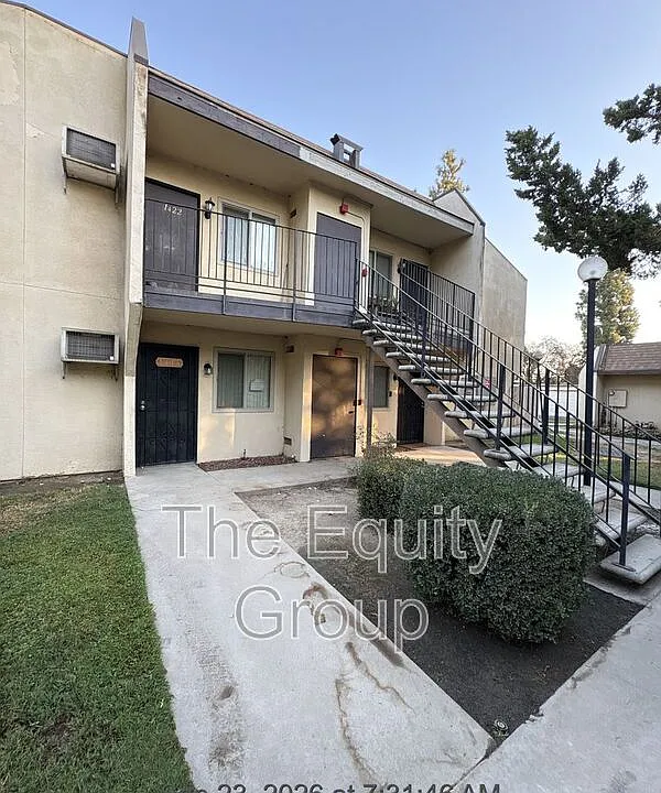 1414 W Elowin Ave