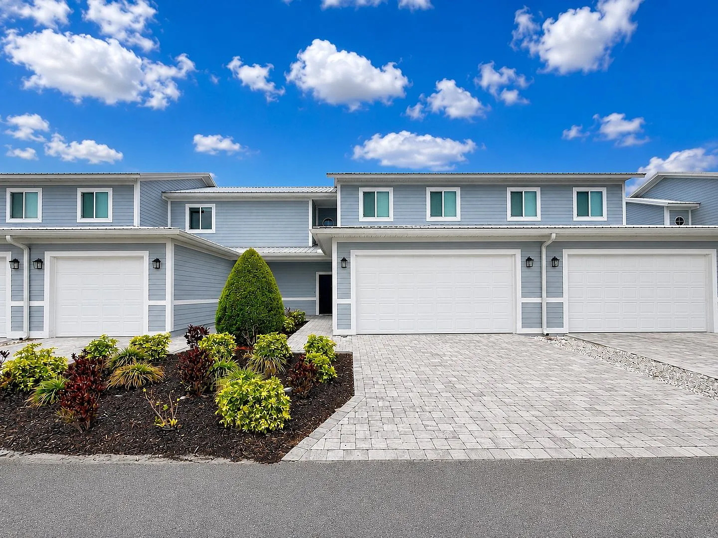 Modern Comfort & Style in Winter Haven | 3BR + 2.5BA Beautiful Home! — Photo 1