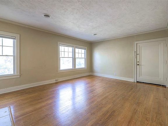 3rd image of 4821-23 Jarboe St