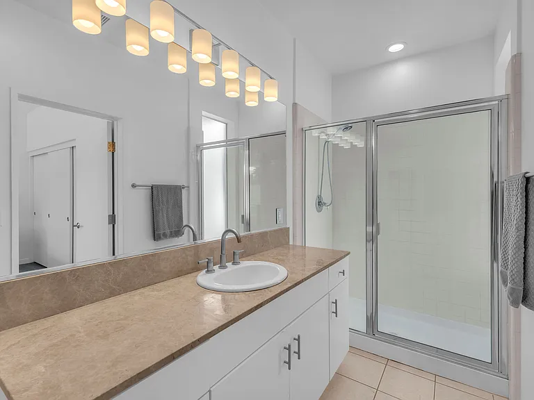 220 Enterprise Way — Photo 44