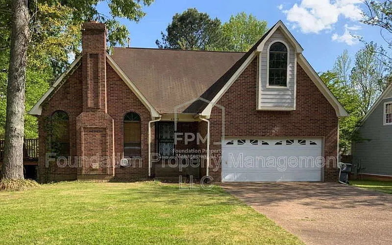 4473 Lansford Dr